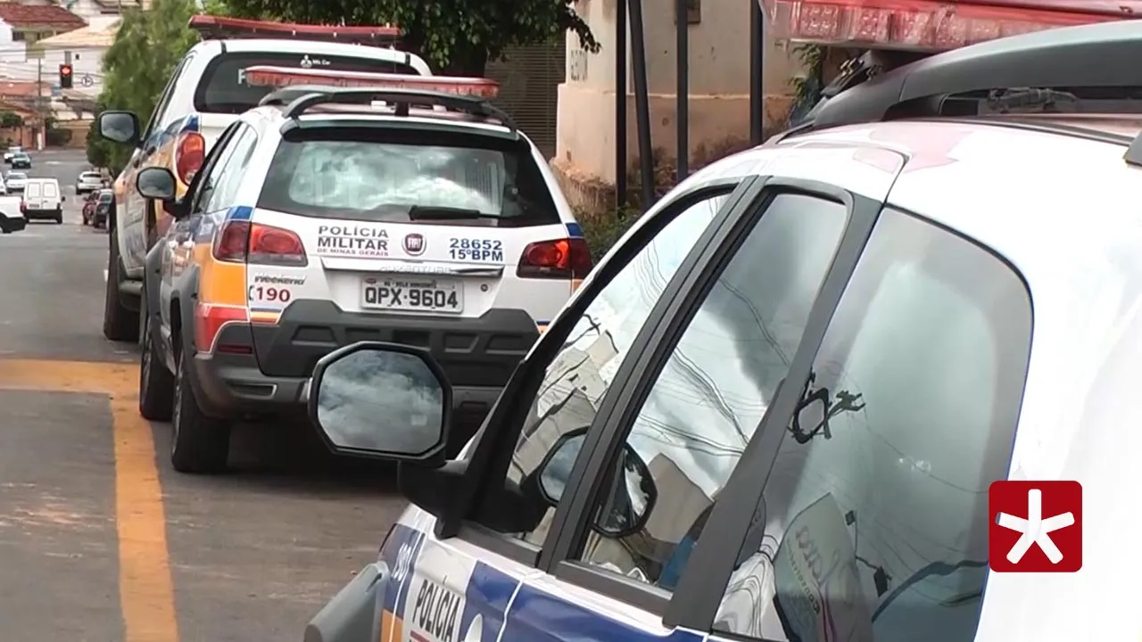 Homem dispara com revólver e diz para vítima: "Se eu perder minhas paradas, você vai ver comigo".//