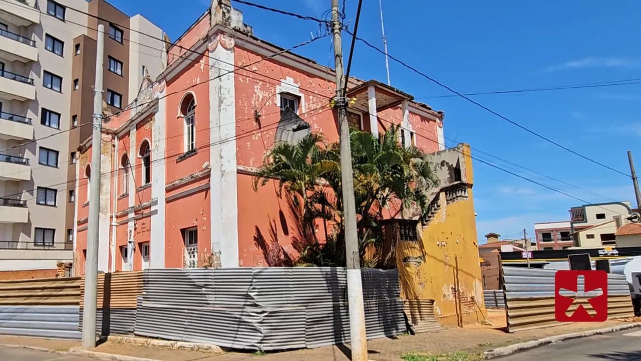 Restauração do “Cadeião” iniciou no último domingo (8), no centro de Patos de Minas