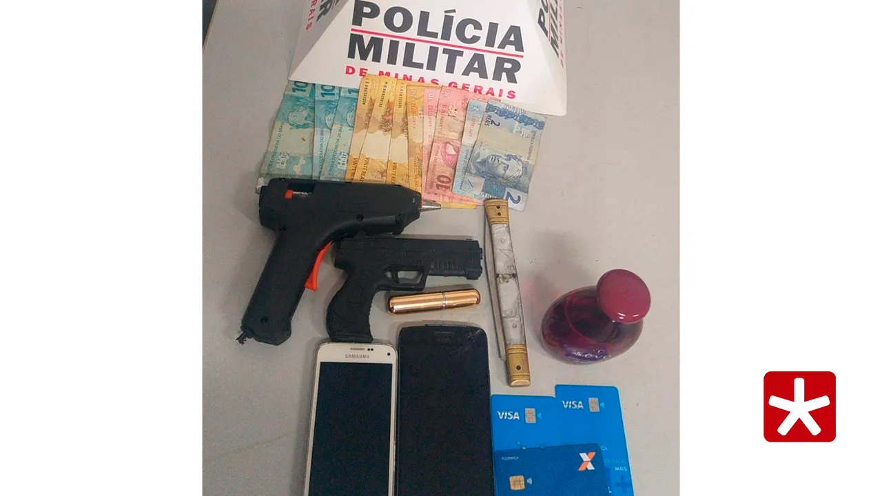 Indivíduos ultilizaram simulacro de arma de fogo 