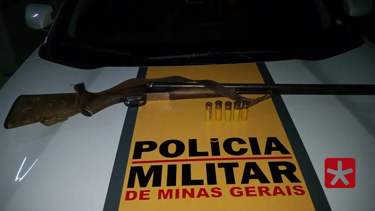 Policiais perceberam atitude e homem fugiu a pé em meio ao capinzal 
