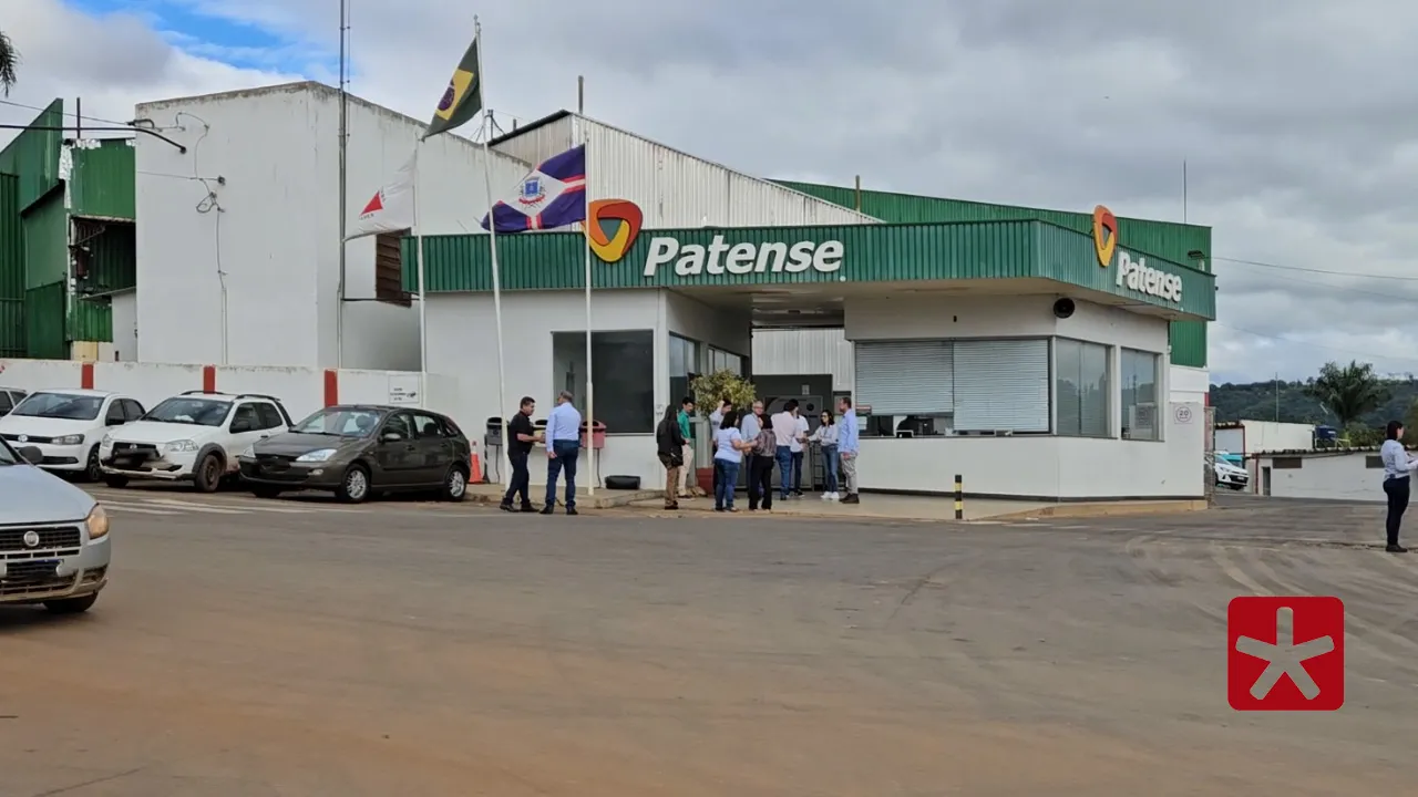 Vereadores visitam Indústria Rações Patense para discutir problemas com mau cheiro