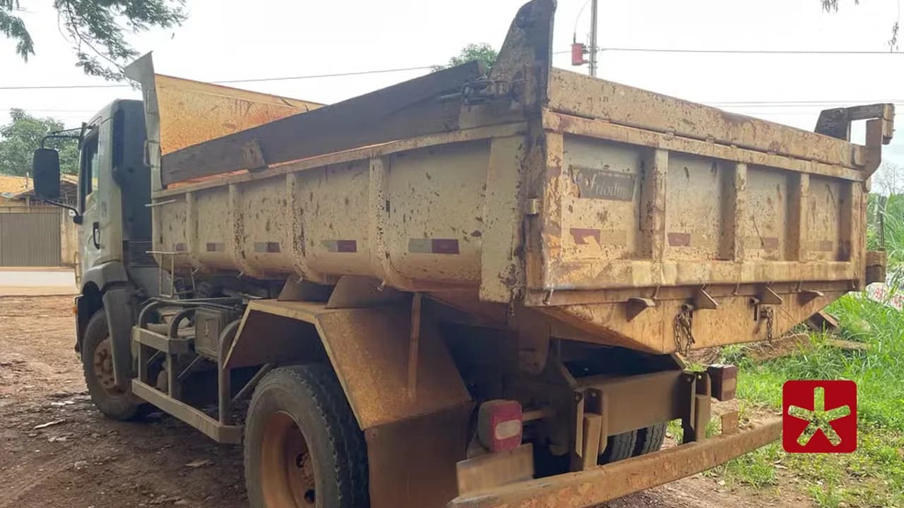 Prestador de serviço informou que travas laterais não estavam funcionando 