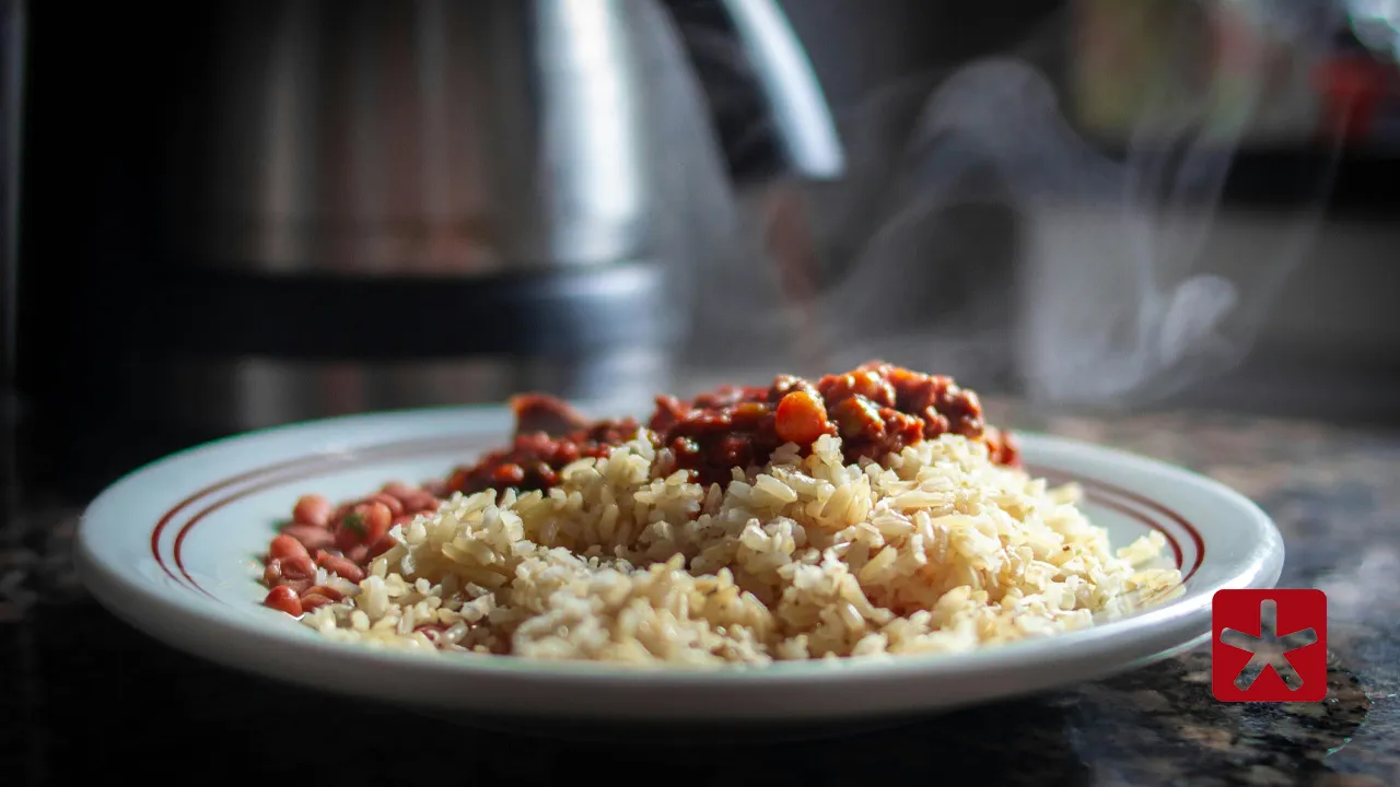 Consumo de arroz e feijão cai em Minas Gerais, enquanto alimentos ultraprocessados ganham espaço