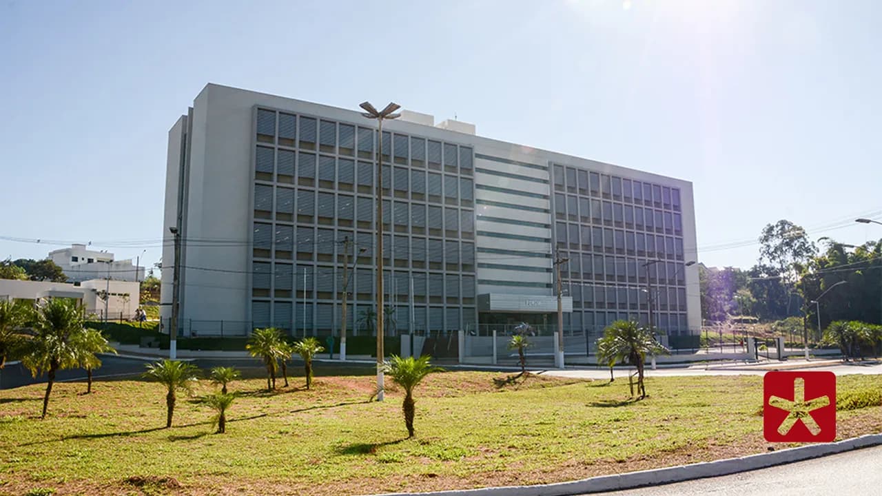 Vítima teria ficado 15 meses afastada do trabalho devido à perda de mobilidade do braço 