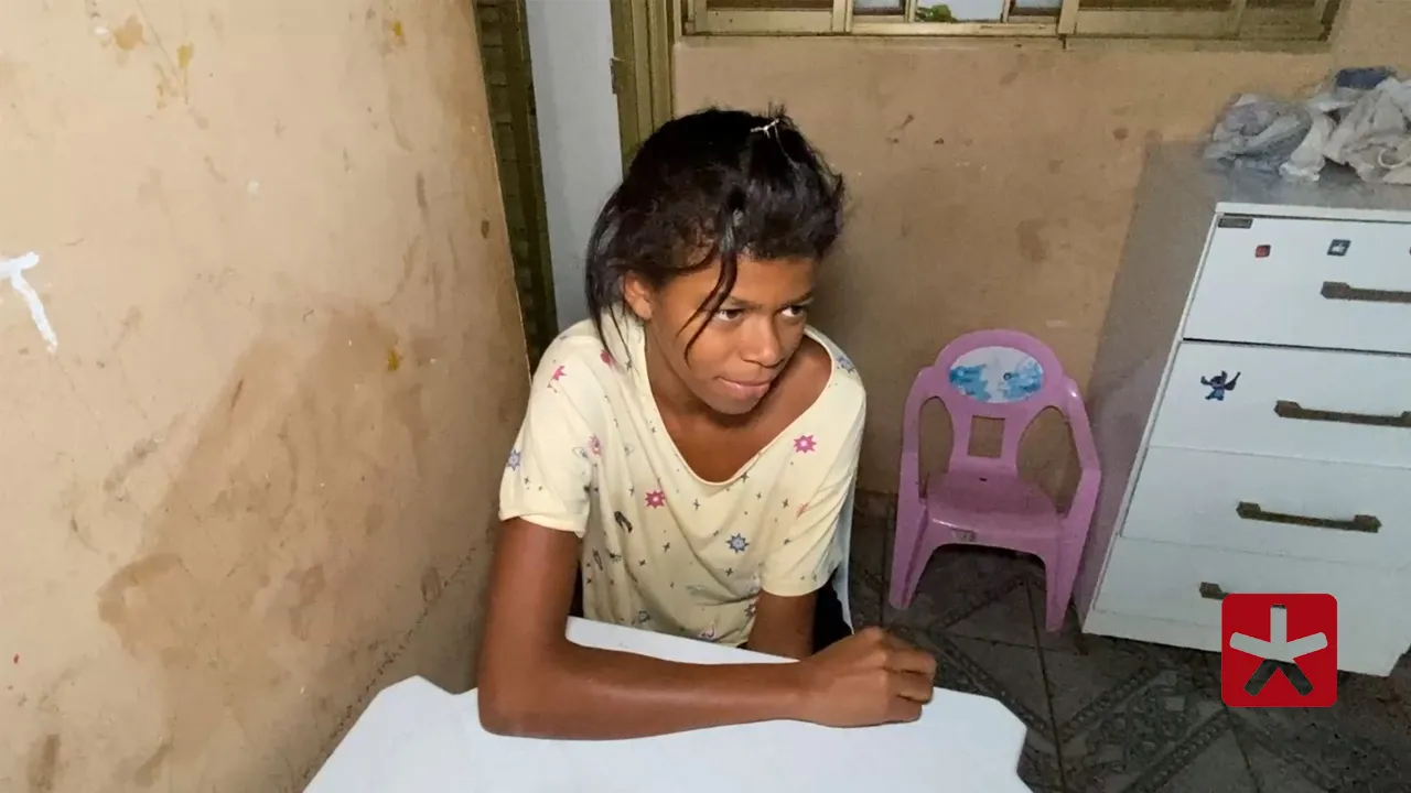 Elis Clara tem medida protetiva contra a mãe que ameaçou ela e os netos de morte
