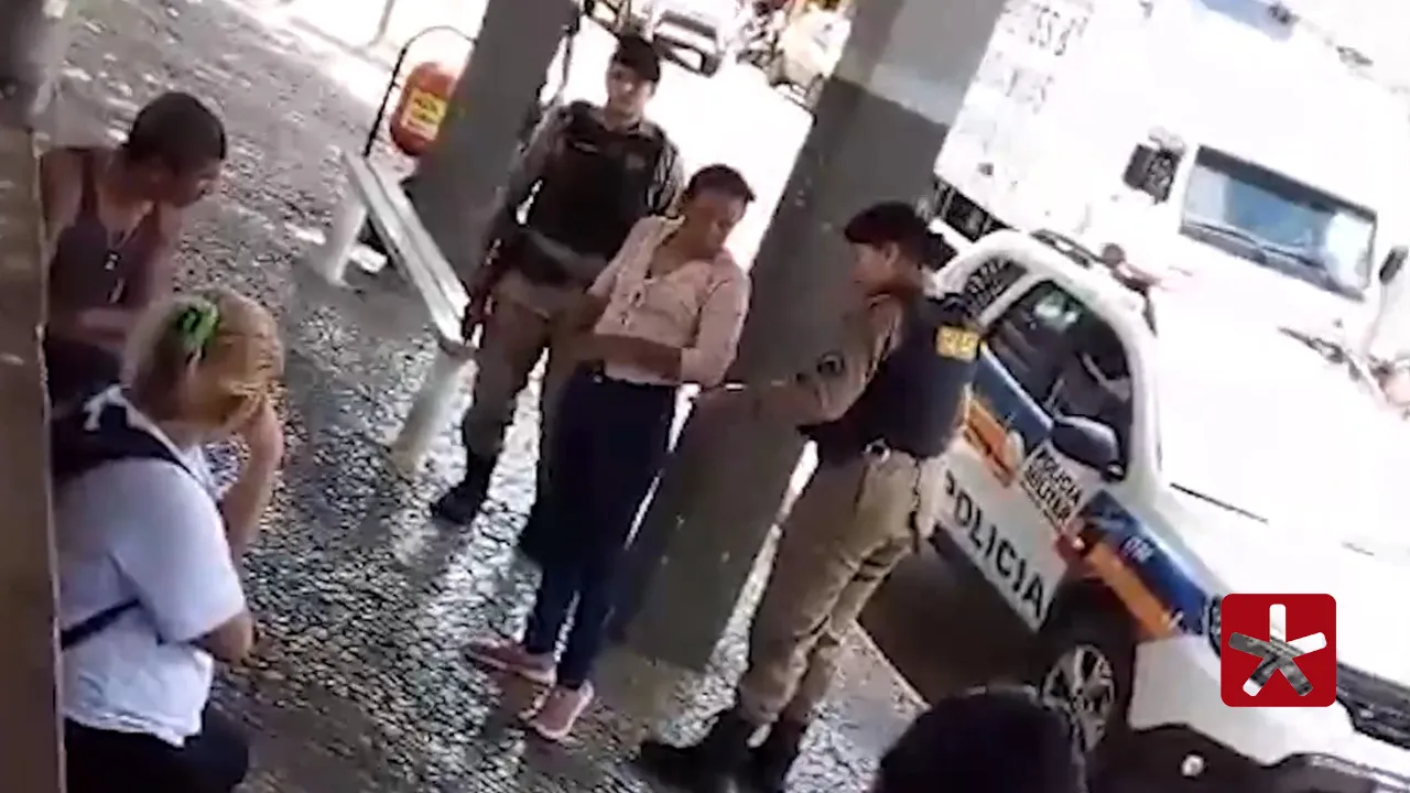 Mulher foi presa por perturbação do trabalho, do sossego alheio e desobediência