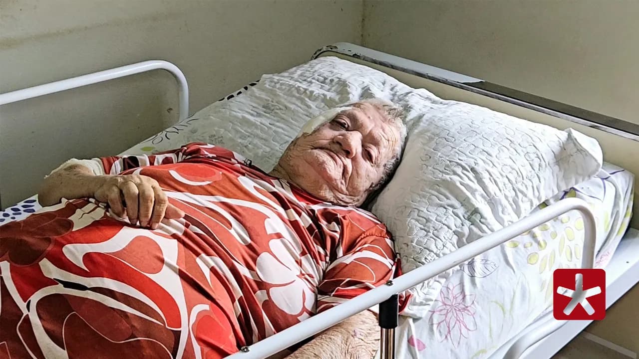 Venina tem Alzheimer, depressão, hipertensão e passou por retirada de câncer no rosto 