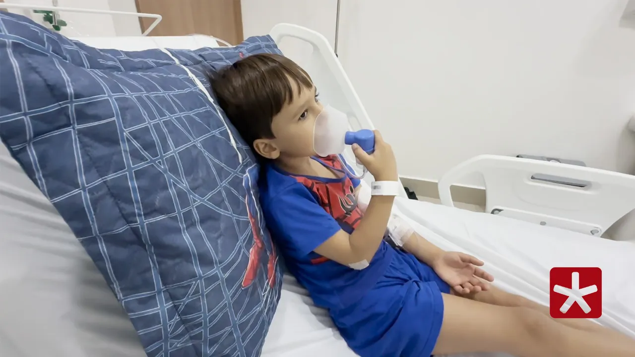 Matheus Melo, de 5 anos, enfrentava quadro severo de pneumonia sem sintomas 