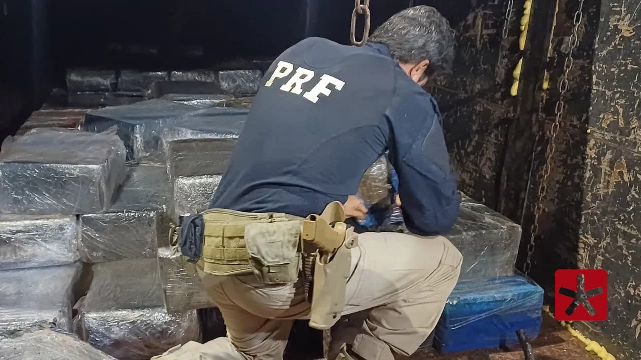 Motorista foi preso em flagrante após tentar fugir ao ser abordado pela equipe policial; essa é a maior apreensão do ano em Minas Gerais