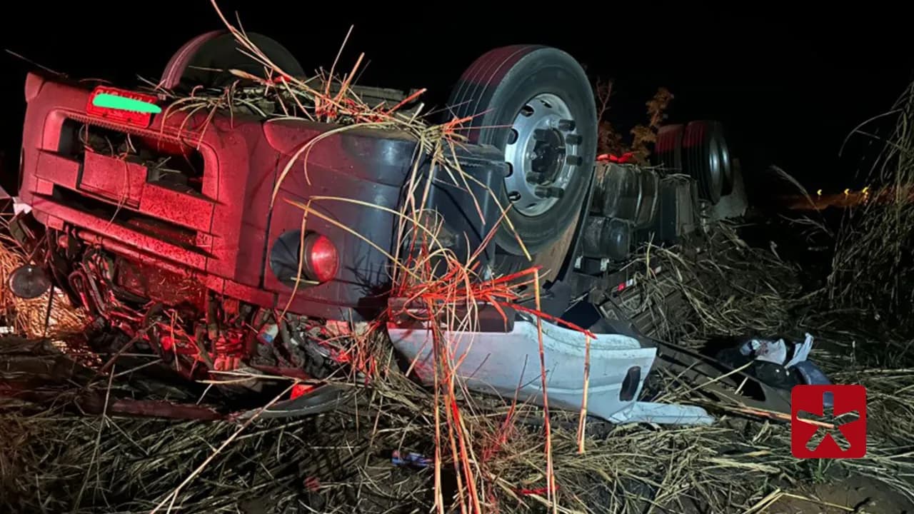Motorista e passageira de caminhão morrem em acidente de trânsito na BR-354