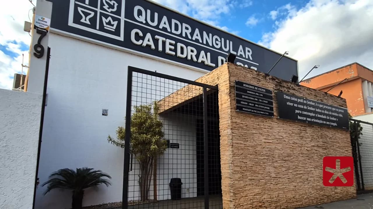 Novo pastor alega que motivos do desligamento não foram considerados plausíveis