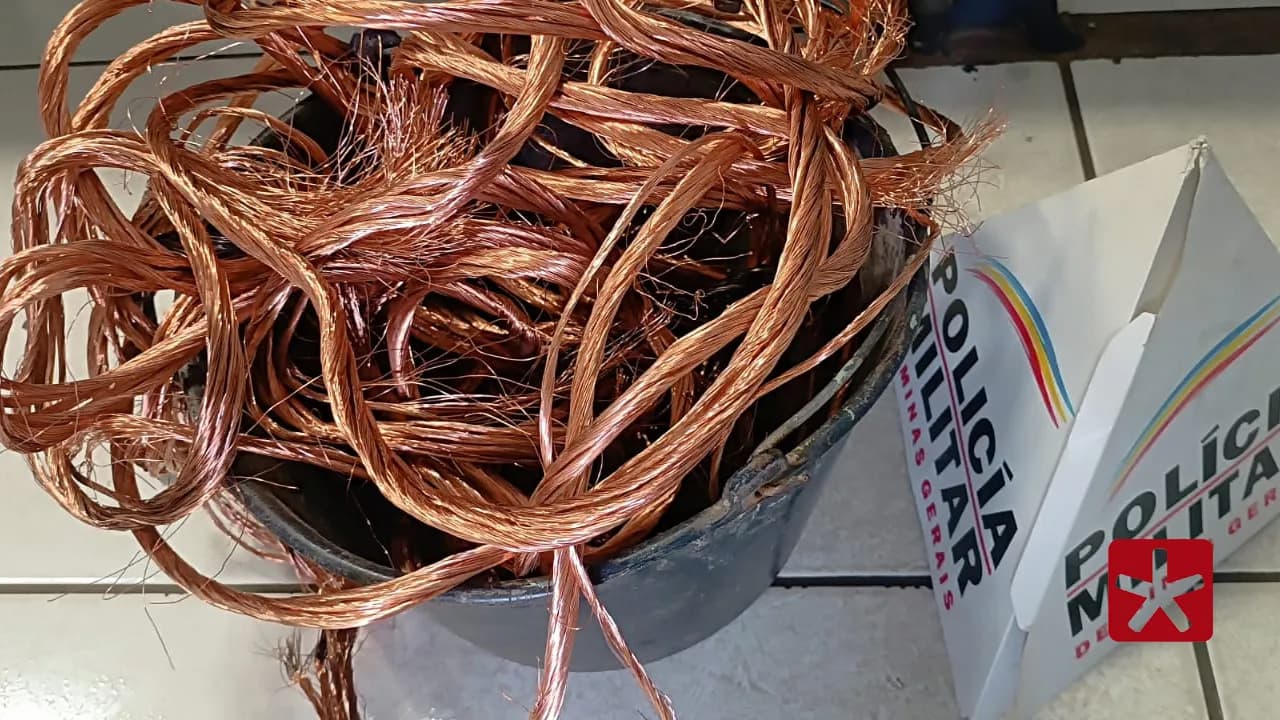 Suspeito afirmou que comprava material por R$ 85,00 e pretendia revendê-lo por R$ 40,00