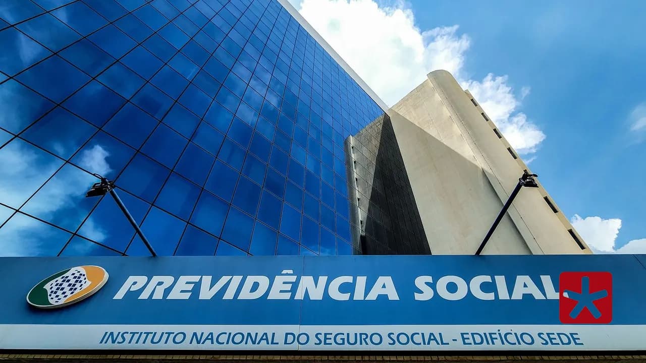 Beneficiários devem ficar atentos aos comunicados do INSS e aos prazos para perícia 
