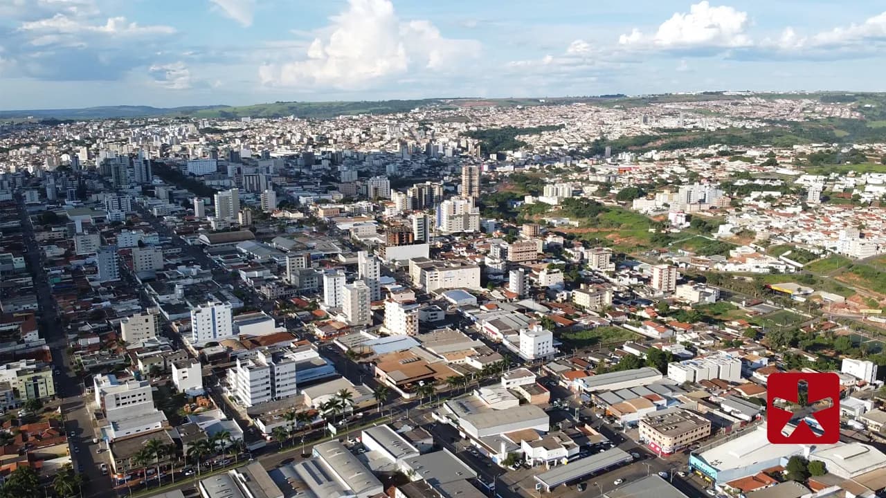 Houve redução de 47% de roubos em estabelecimentos comerciais e 35% em residências