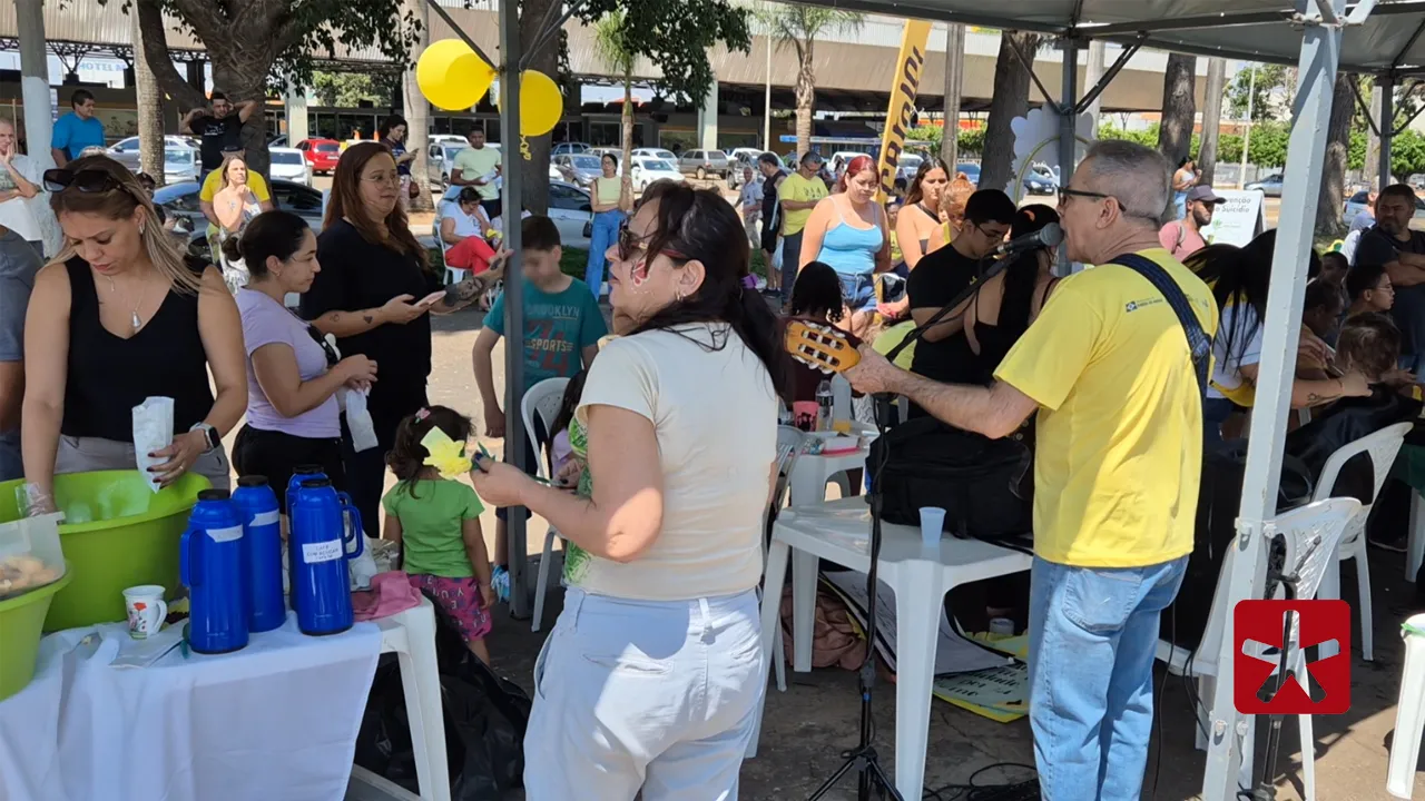 Manhã reuniu profissionais da saúde, voluntários e a comunidade patense na Orla da Lagoa