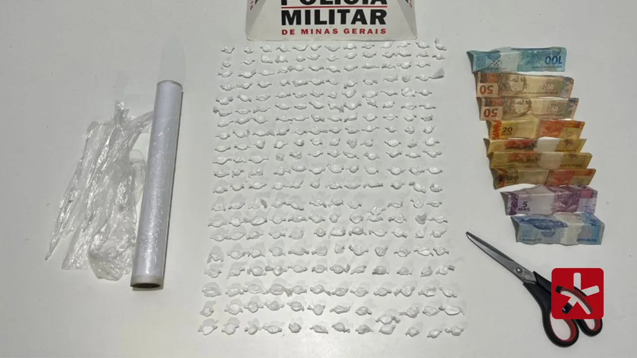 Adolescente é detido com mais de 200 papelotes de cocaína