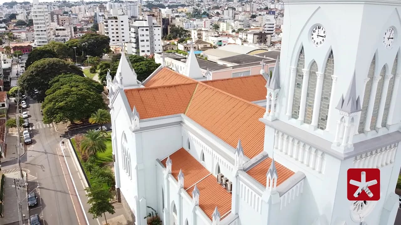 Missa mistura sentimentos de saudade, esperança e reflexão sobre a vida eterna