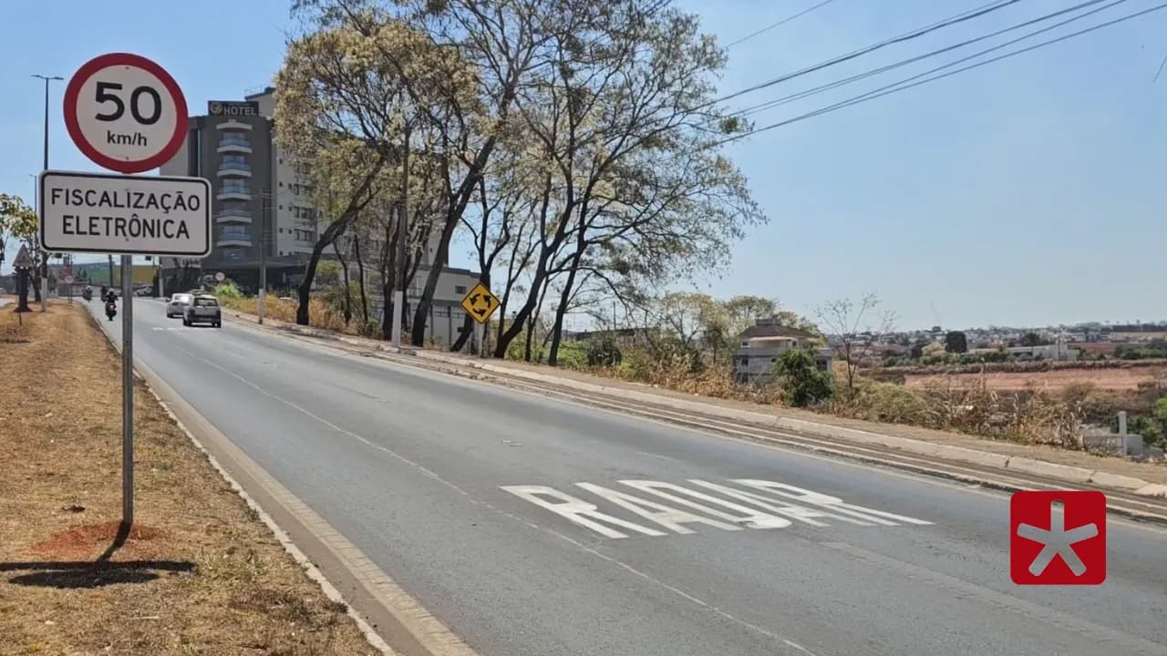 Após período educativo, equipamentos passam a registrar multas para motoristas que excederem os limites de velocidade.