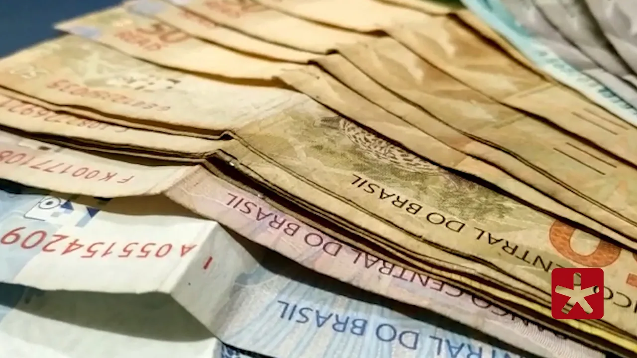 Primeira parcela do décimo terceiro deve ser paga até 28 de novembro