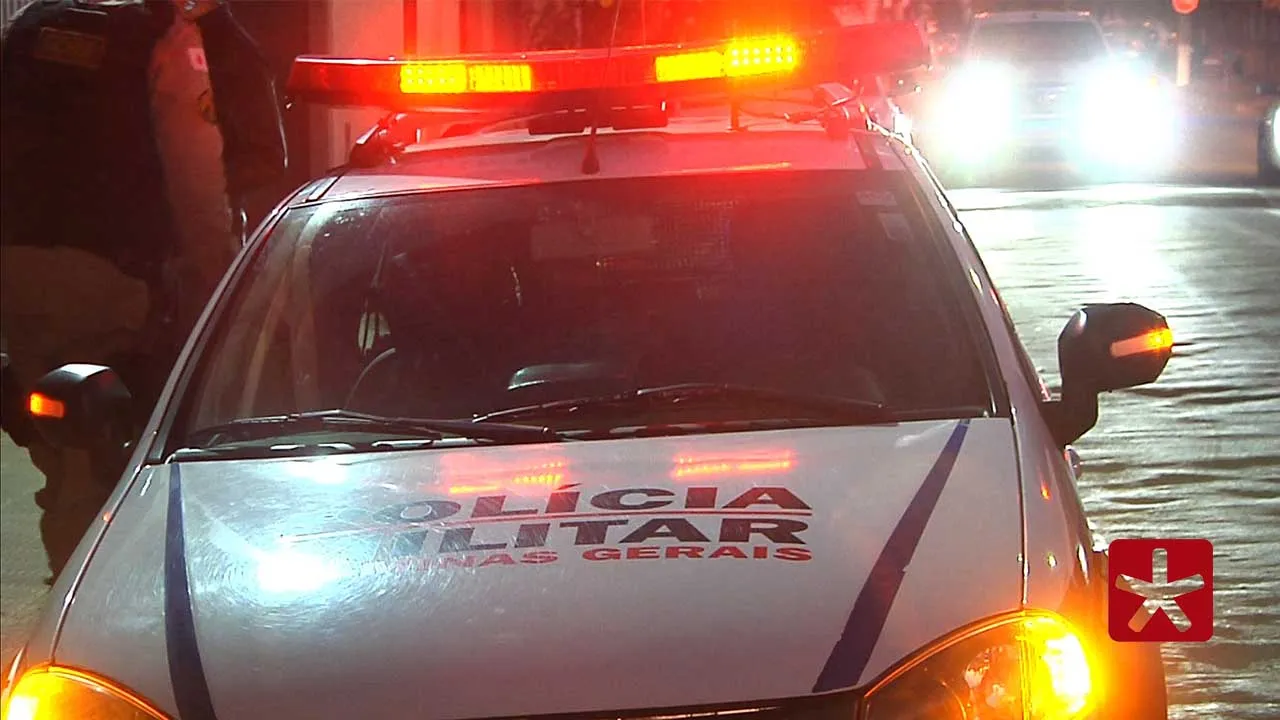 Mulher é presa e adolescentes são apreendidos após jovem ser violentamente agredido em Patos de Minas