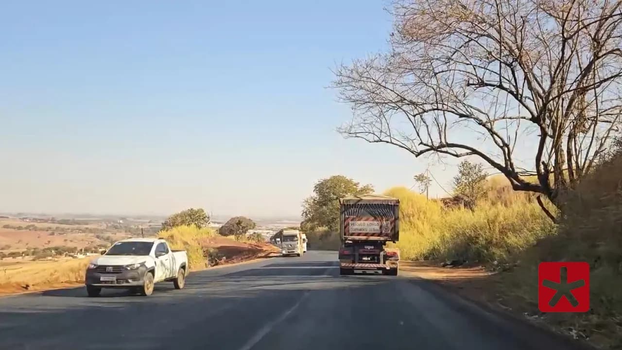 Condutores ignoram alertas e colocam vidas em risco, com flagrantes de veículos a 171 km/h em locais de alto perigo