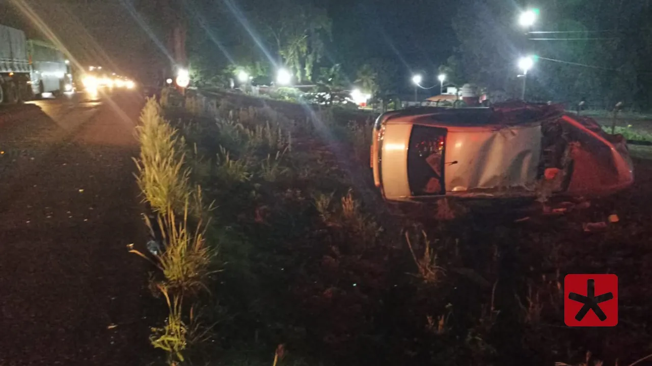 Idoso morre em violento acidente envolvendo dois veículos na BR-365Idoso morre em violento acidente envolvendo dois veículos na BR-365