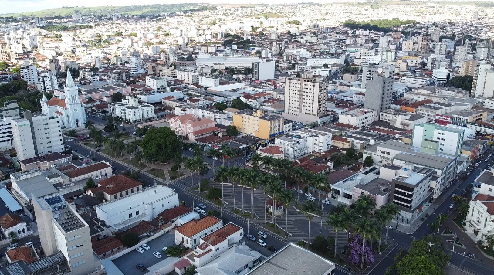 Confira as oportunidades de emprego disponíveis nesta segunda-feira (8/12) no Sine Patos de Minas