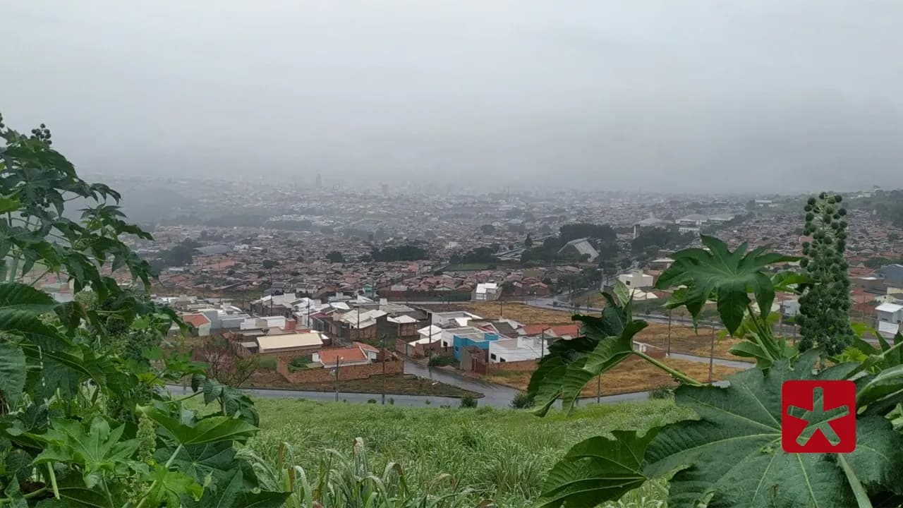 Nesta quarta-feira (10), a chuva deve persistir e os ventos podem alcançar 100 km/h