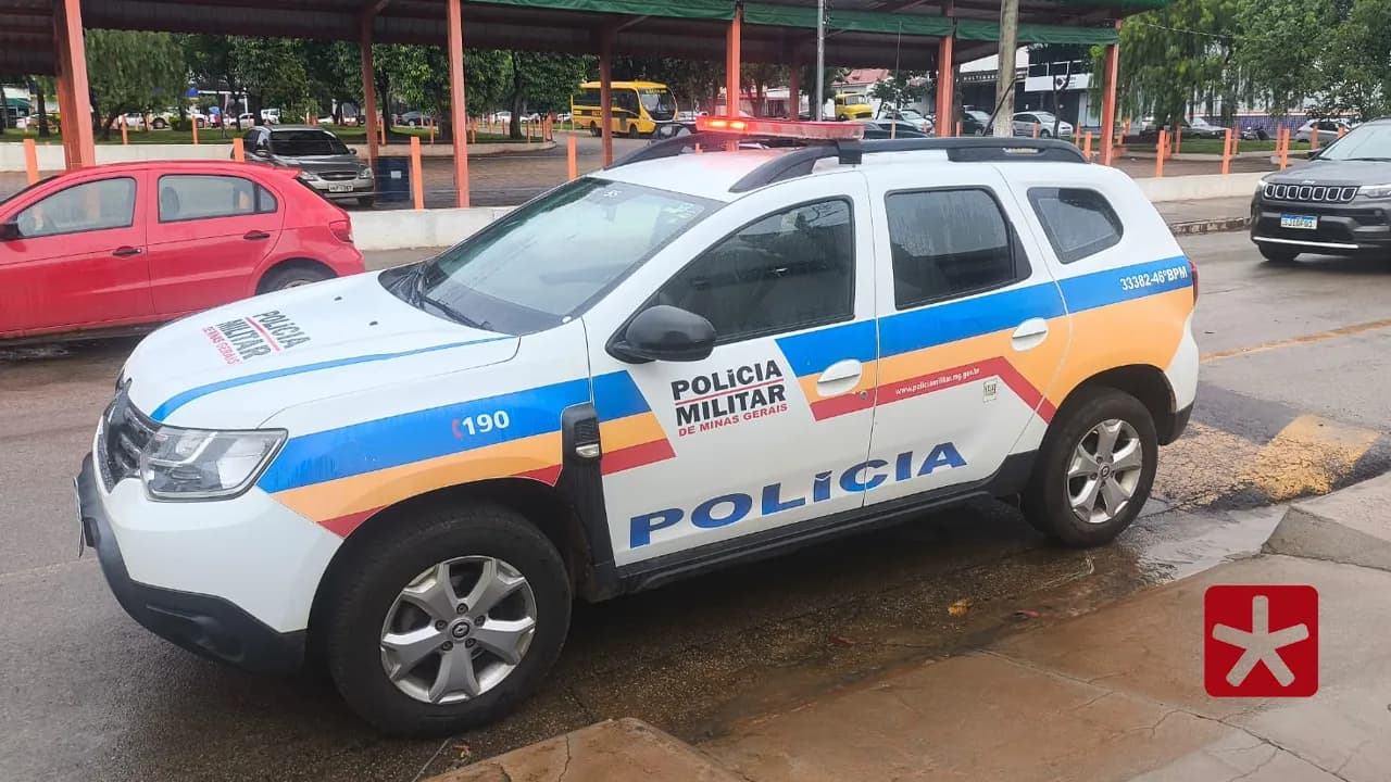 Mulher foi presa pelos crimes de subtração de incapaz, dano e invasão de domicílio