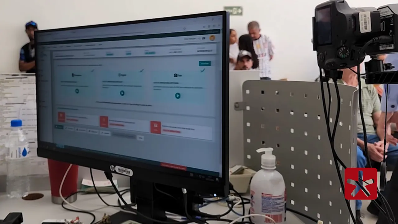 Durante os dias sem expediente, eleitoras e eleitores podem solicitar os serviços relacionados ao título de eleitor pelo sistema Autoatendimento Eleitoral, no site do TSE