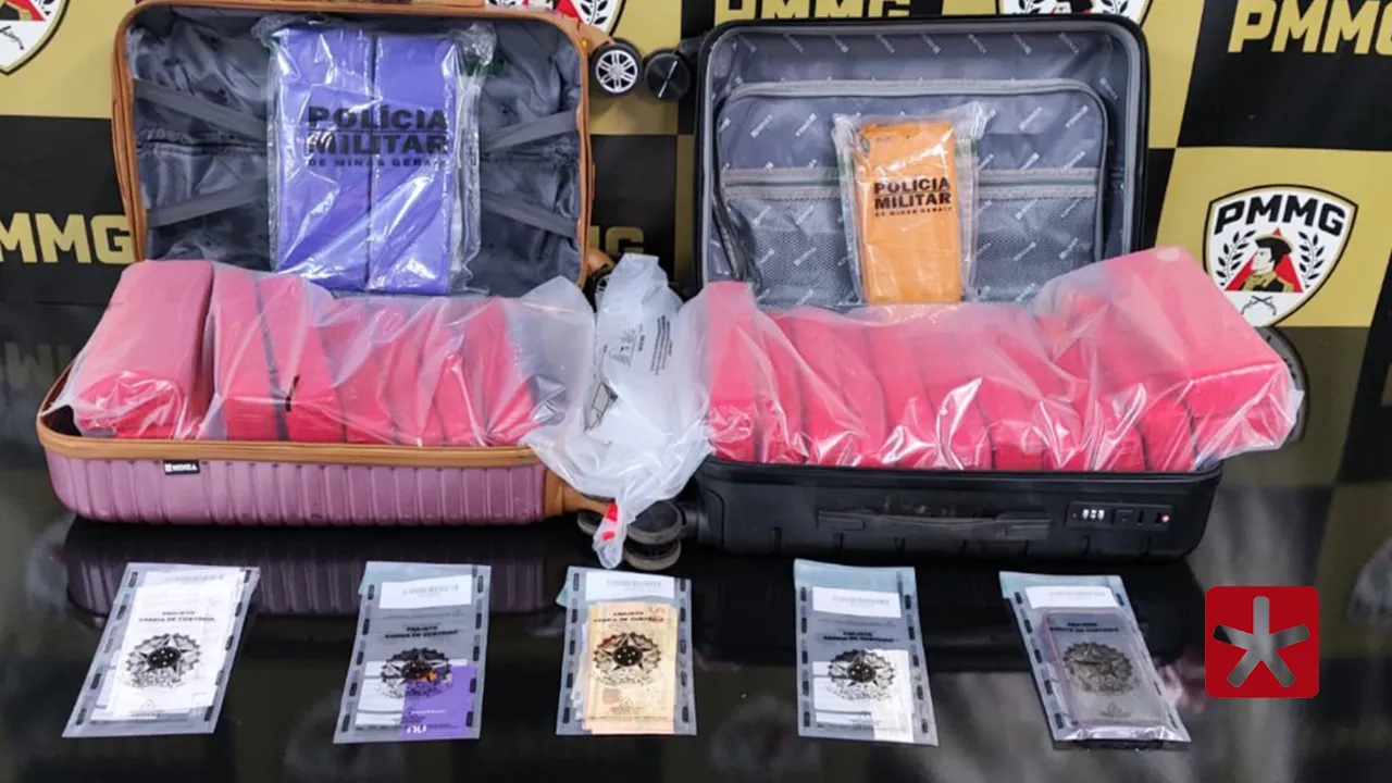 Polícia localiza 25 quilos de drogas em ônibus após denúncia