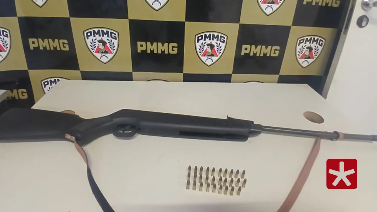 Homem é preso por posse ilegal de arma de fogo e munições  