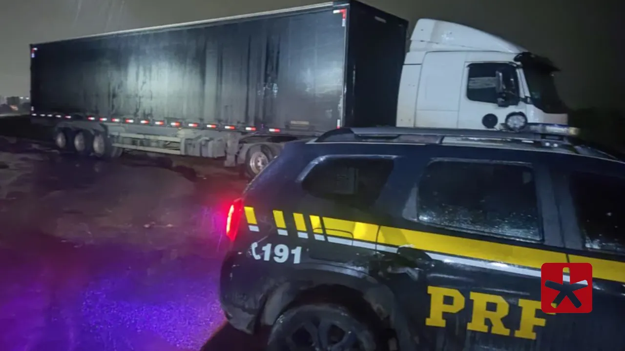 PRF apreende semirreboque adulterado na BR-365 em Patos de Minas 