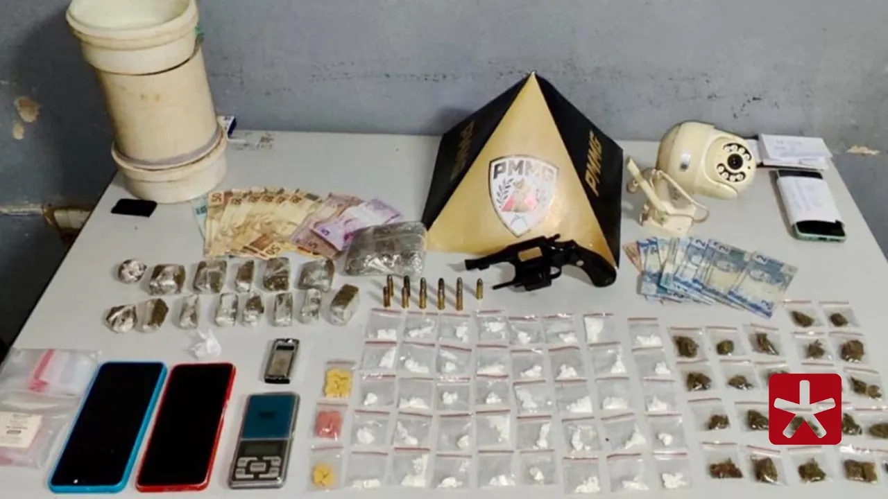 PM desarticula ponto de tráfico e apreende arma, drogas e munições em Patos de Minas
