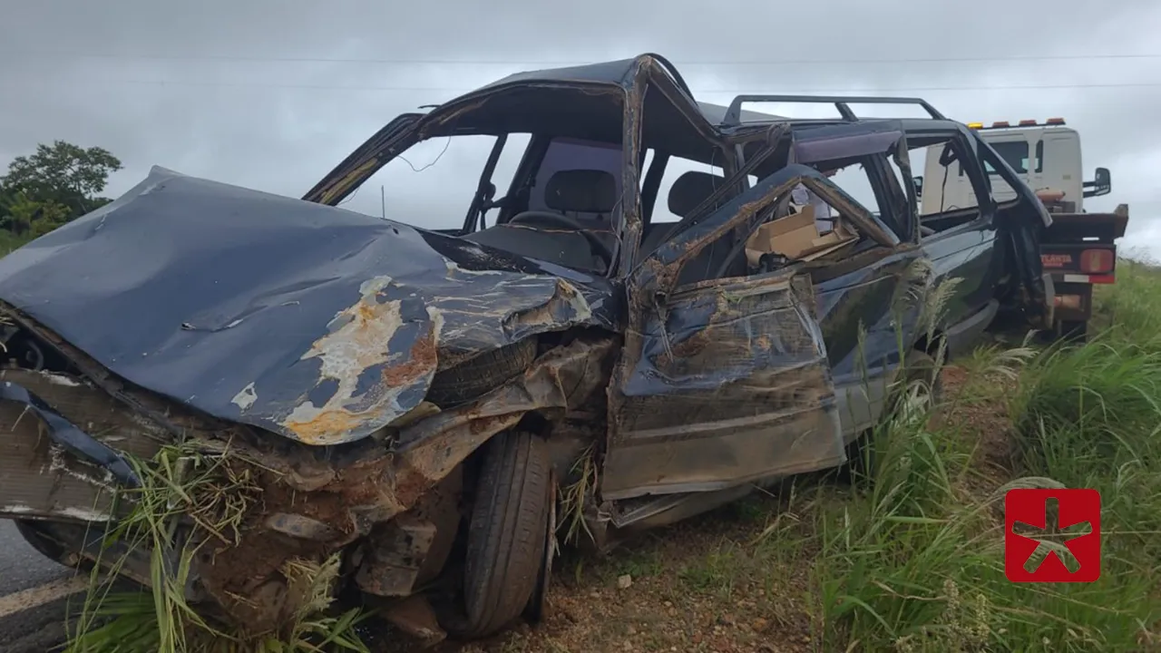 e após capotamento de veículo na Serra da Catiara em Serra do SalitreMotorista morre após capotamento de veículo na Serra da Catiara em Serra do Salitre
