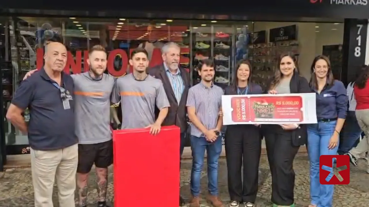 CDL Patos de Minas entrega novos prêmios da campanha Fábrica do Noel