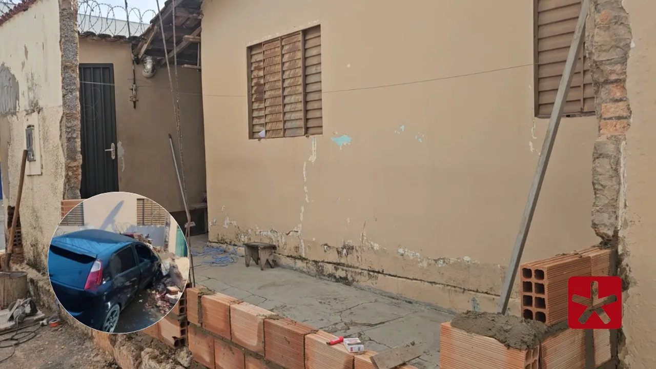 Impacto destruiu muro frontal do imóvel e danificou cavalete de água da Copasa