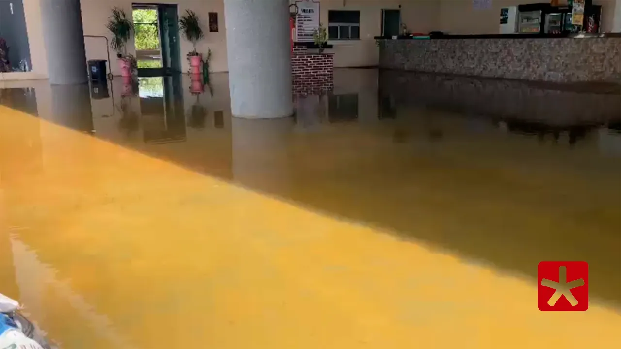 Estabelecimento precisou fechar as portas há três dias devido ao nível da água