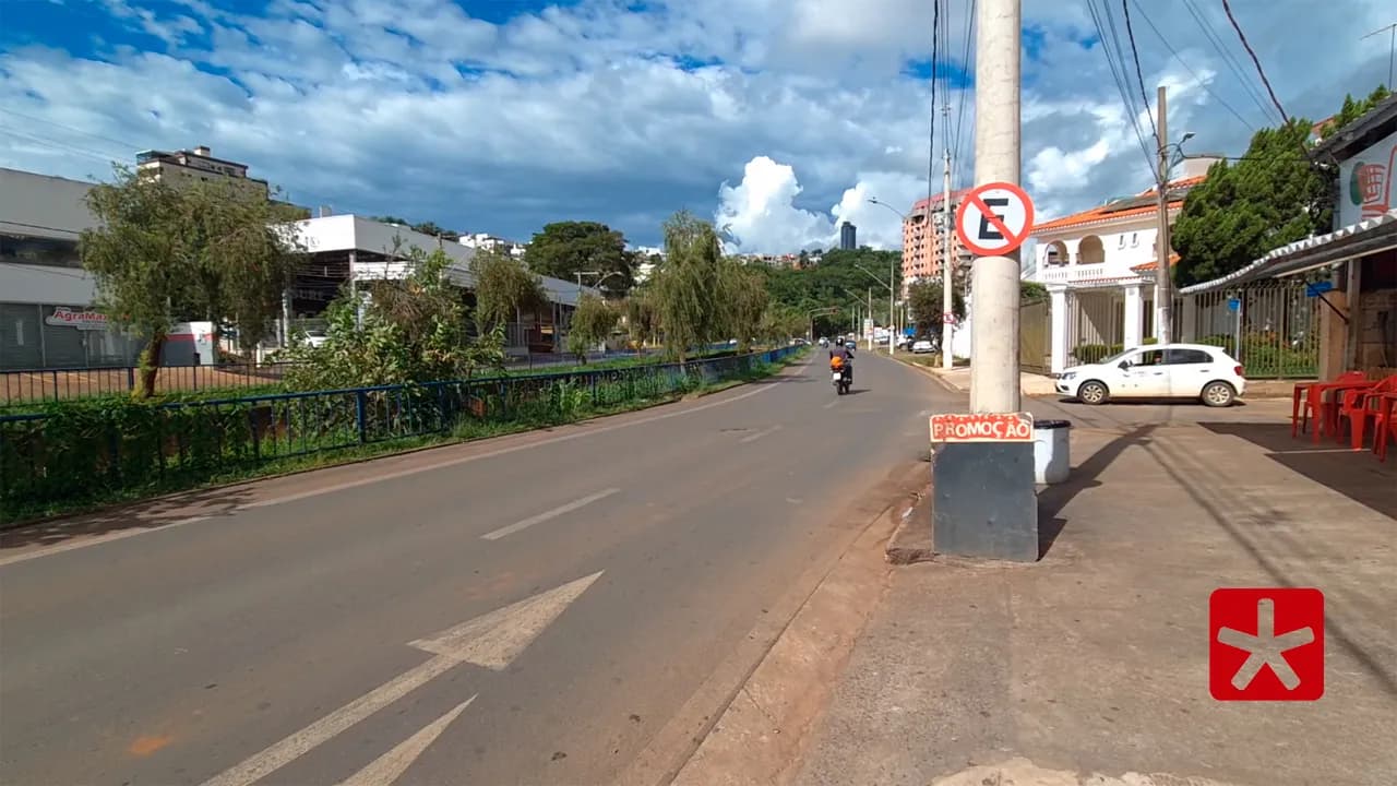 Lojistas reclamam de prejuízos e ressaltam queda no movimento após retirada das vagas 