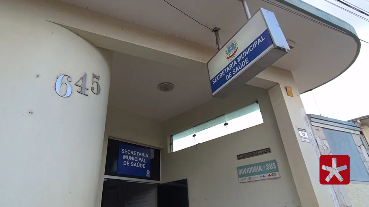 Paciente do sexo feminino não possui histórico recente de viagem para fora da cidade