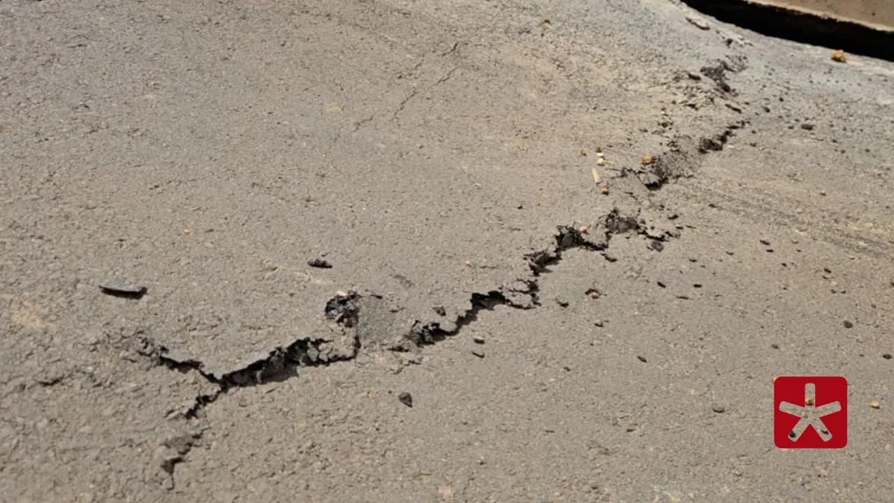 Erosão e afundamento de asfalto preocupam moradores