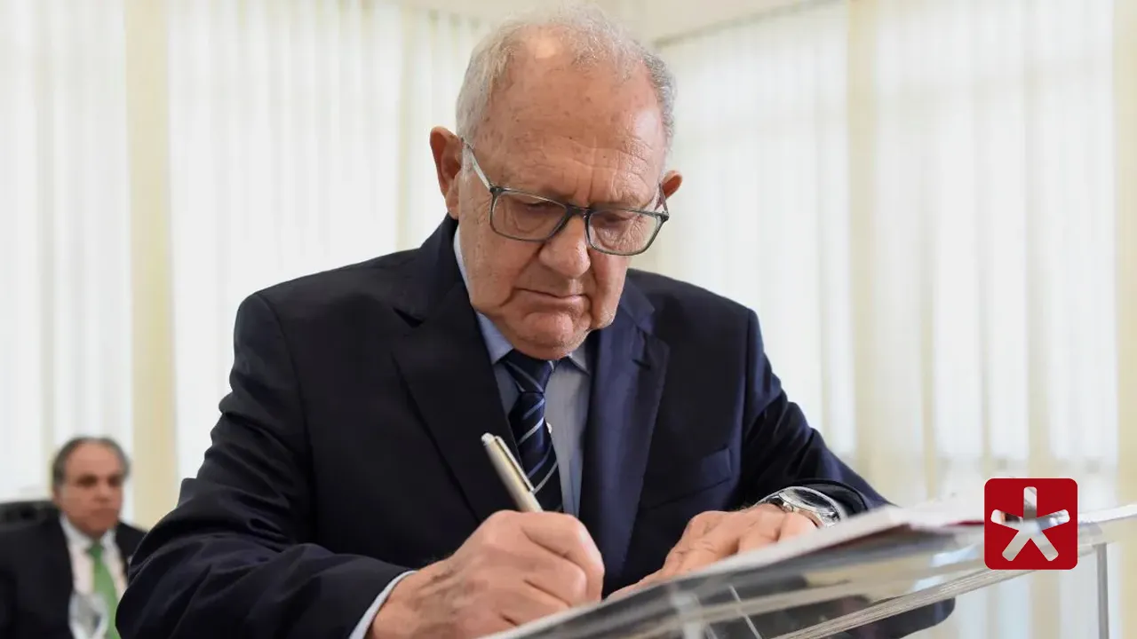 Passagem marcou oito mandatos na ALMG, acumulando mais de 30 anos no parlamento 